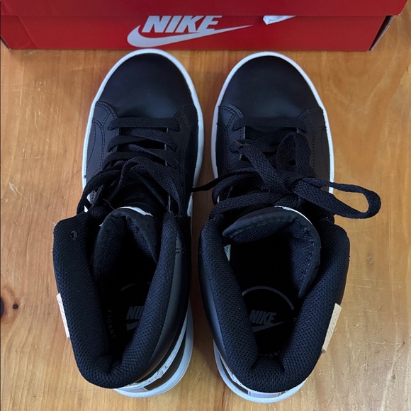 ✔️Size 6 - NWT: NIKE - Women's Court Royale 2 Mid Sneakers - Picture 8 of 16